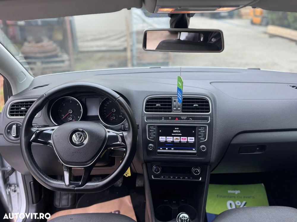 Volkswagen Polo 1.4 TDI Blue Motion Technology Lounge - 15