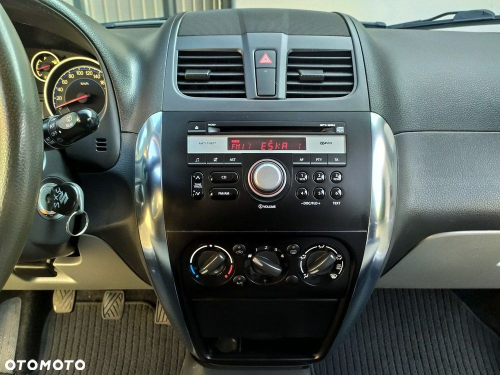 Suzuki SX4 1.6 Comfort 4WD - 19