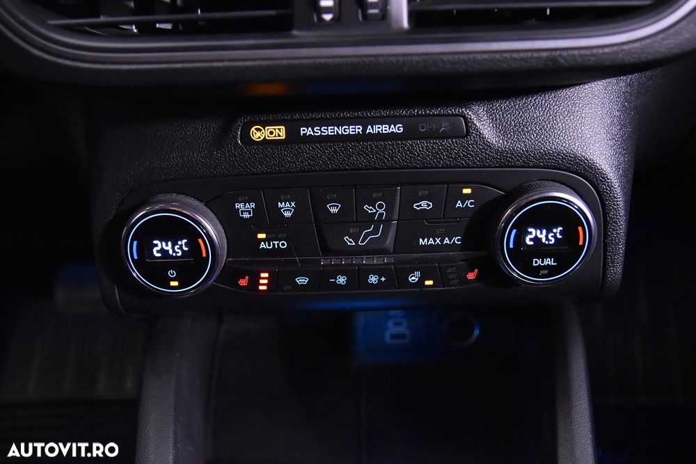 Ford Focus 1.0 EcoBoost MHEV Titanium - 18