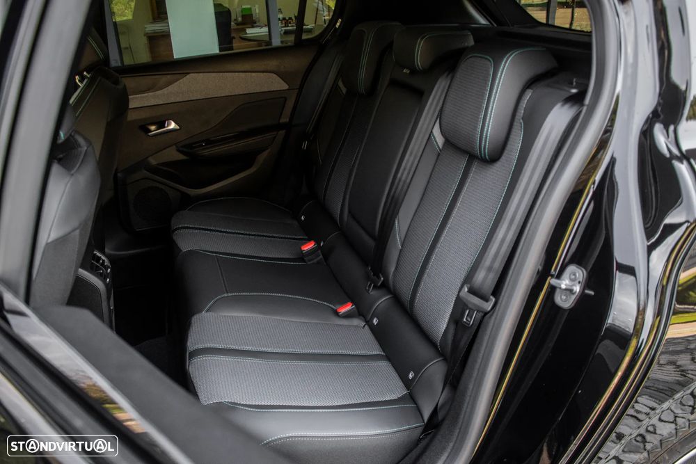 Peugeot e-308 156 Allure - 31