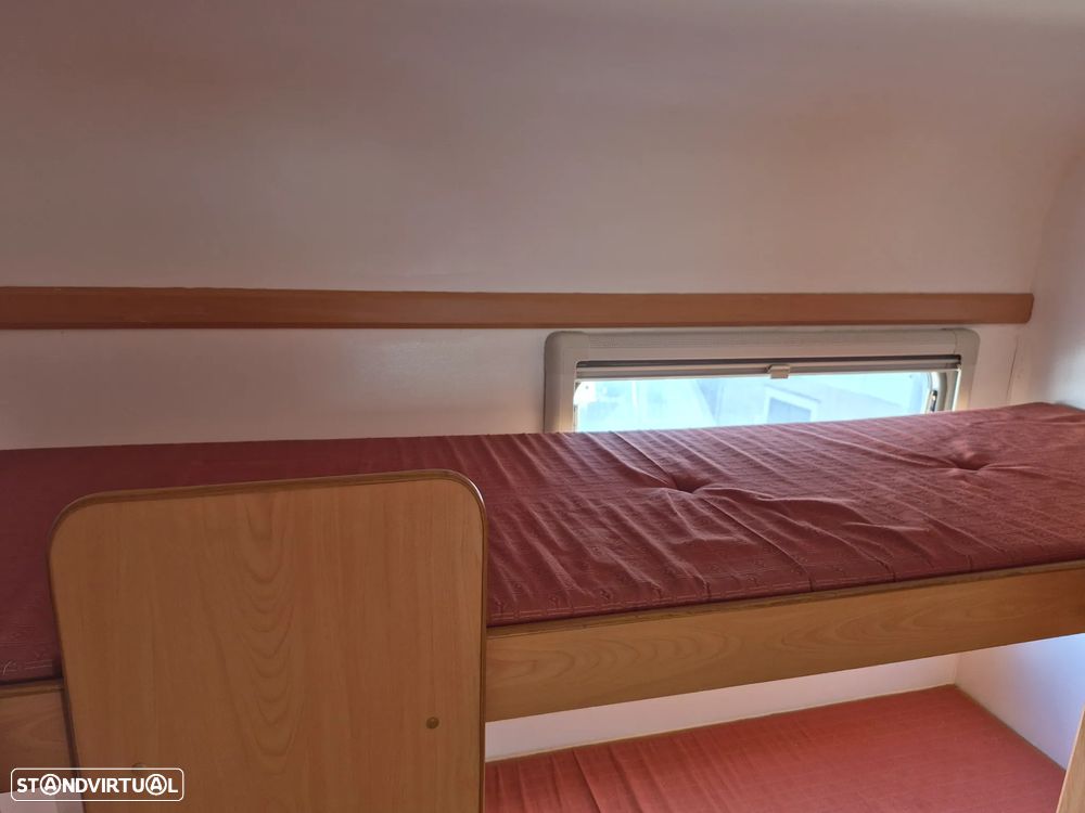 Sky Capuchine FIAT DUCATO 2.8 JTD  - SKY - 7 LUGARES - 6 DORMIDAS - 30