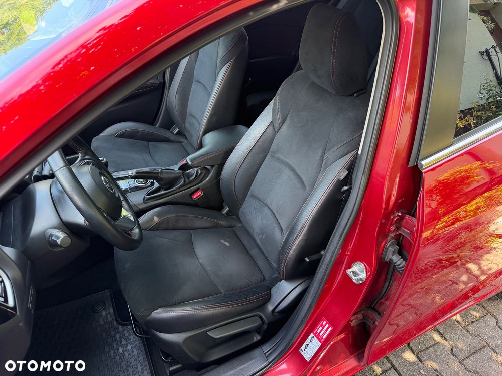 Mazda 3 SKYACTIV-G 120 NAKAMA - 27