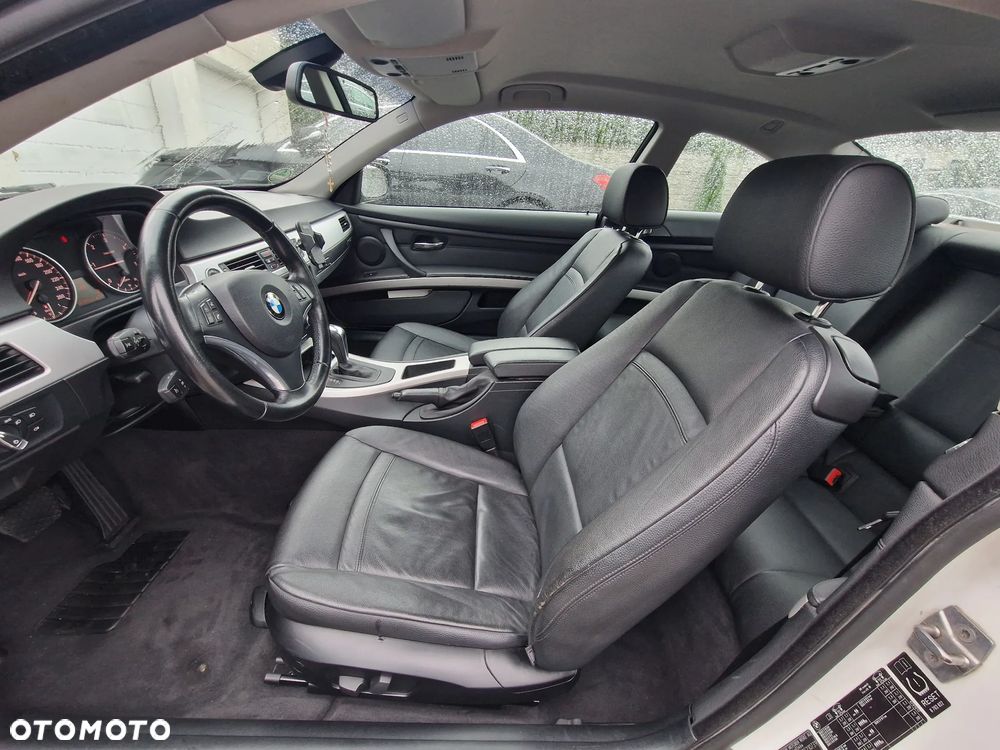BMW Seria 3 320d xDrive Coupe - 6