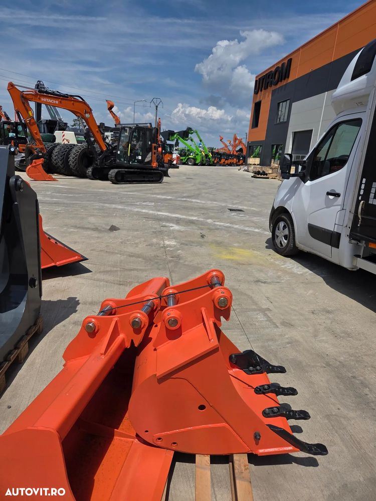 Hitachi ZX85-6, 2022, 2.491h, Masa operationala 8,6t, cupla rapida HIDRAULICA+3 CUPE NOI, senile paduri cauciuc, inst picon si inst rotire pe brate, ad sapare 5m, ridica 3,8t, aer cond, LAMA, STARE FOARTE BUNA, posibil leasing 4 ani-PROMOTIE 62.900 EUR+Tva - 31