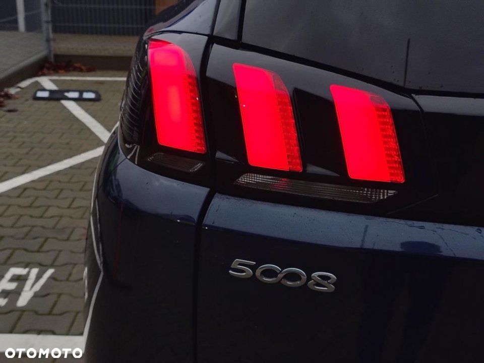 Peugeot 5008 - 10