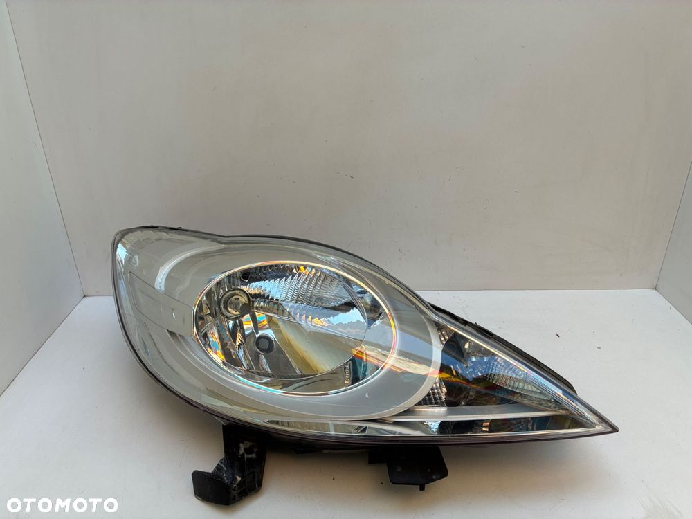 PEUGEOT 107 LAMPA PRZÓD PRZEDNIA PRAWA  EUROPA  81110-0H110 90004921 - 1