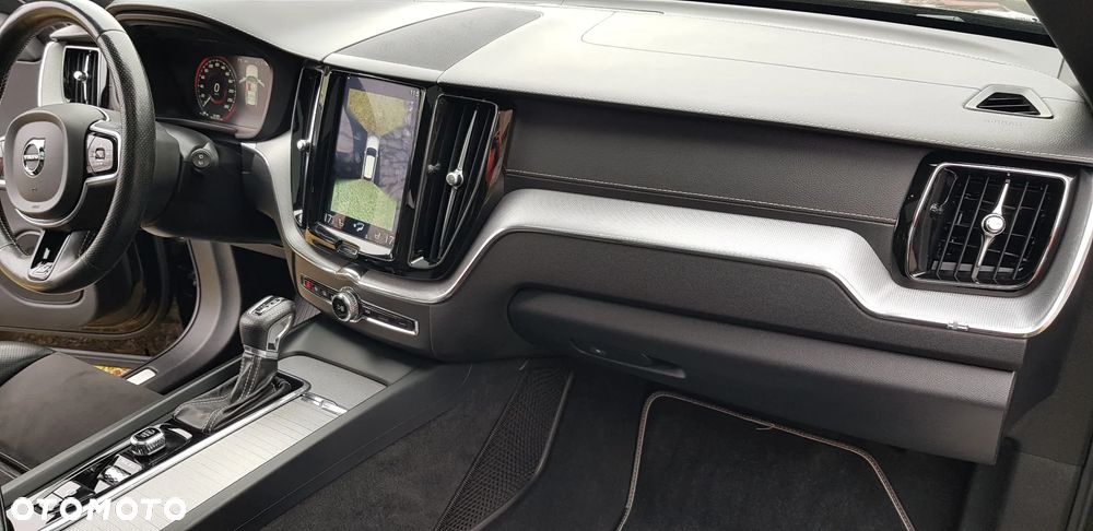 Volvo XC 60 T6 AWD R-Design - 20