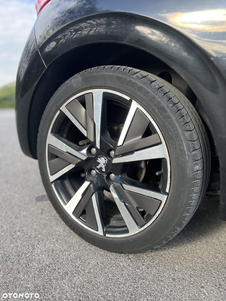 Peugeot 208 155 THP Allure - 9