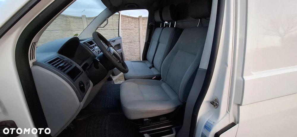 Volkswagen Transporter T5 - 14