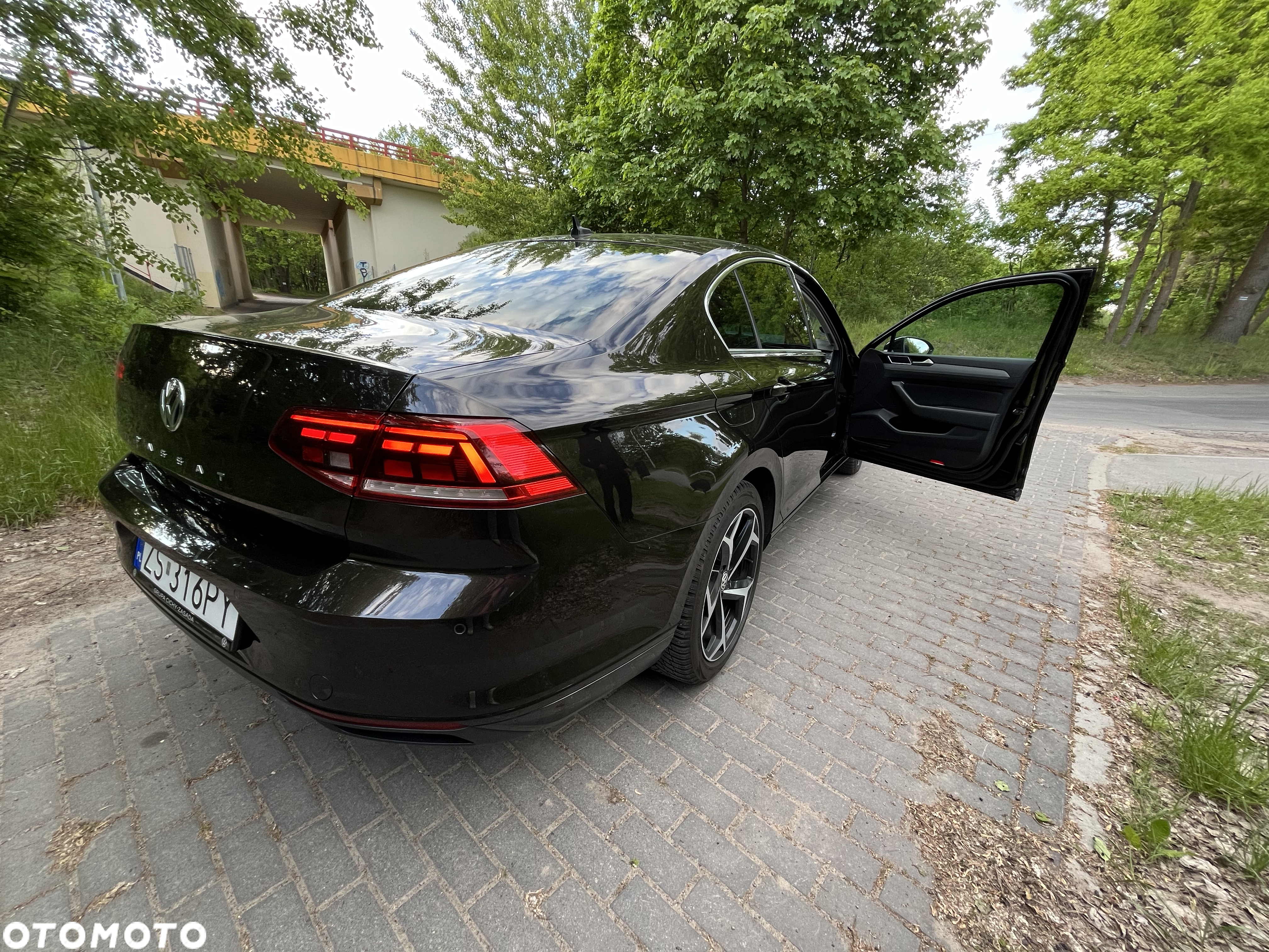 Volkswagen Passat 2.0 TDI Business DSG - 7