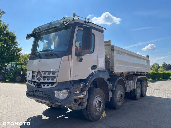 Mercedes-Benz Arocs 3246 / 8x4 / Trójstronna Wywrotka / Bordmatic / Euro 6 / Uszkodzony