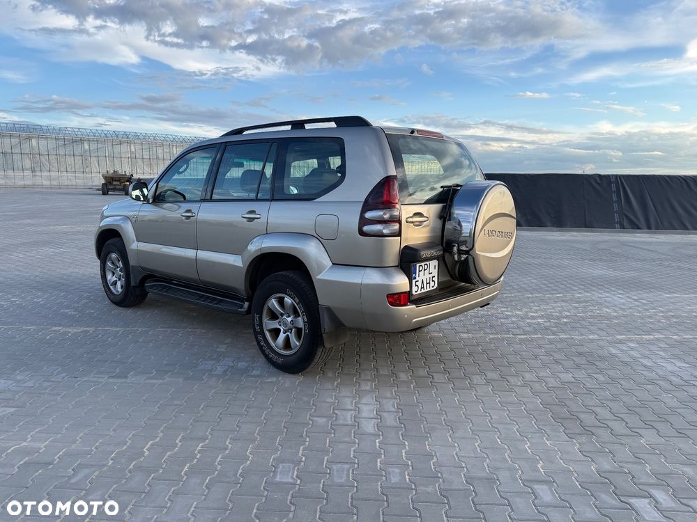 Toyota Land Cruiser 3.0 D Luna Comfort - 3