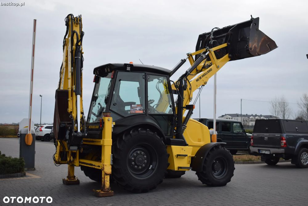 New Holland B110C - 27