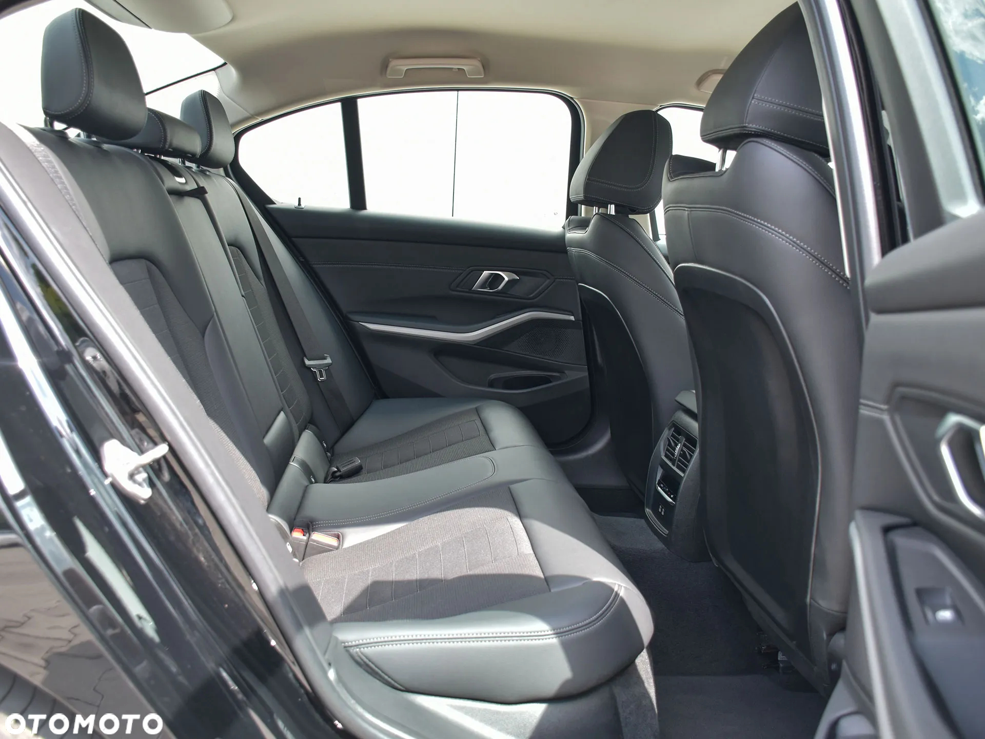 BMW Seria 3 318d - 18