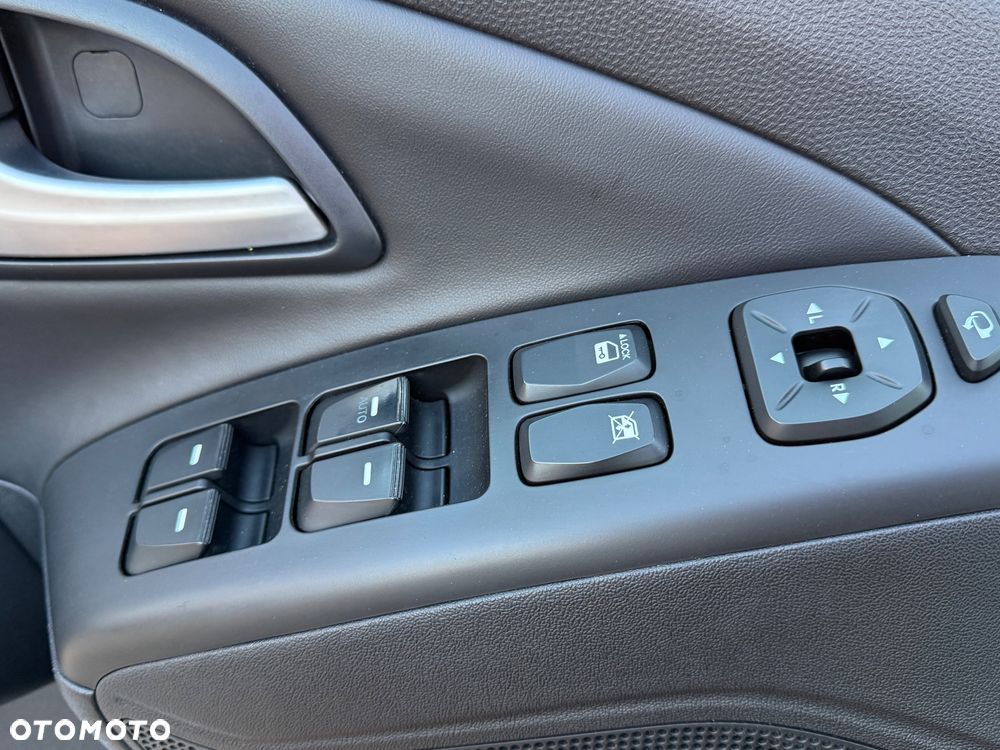 Hyundai ix35 2.0 CRDi 4WD Automatik Premium - 24