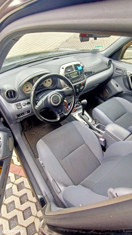 Toyota RAV4 2.0 VVT-i 4x4 - 2