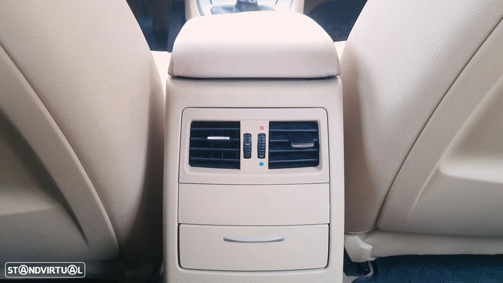 BMW 320 d Exclusive - 32