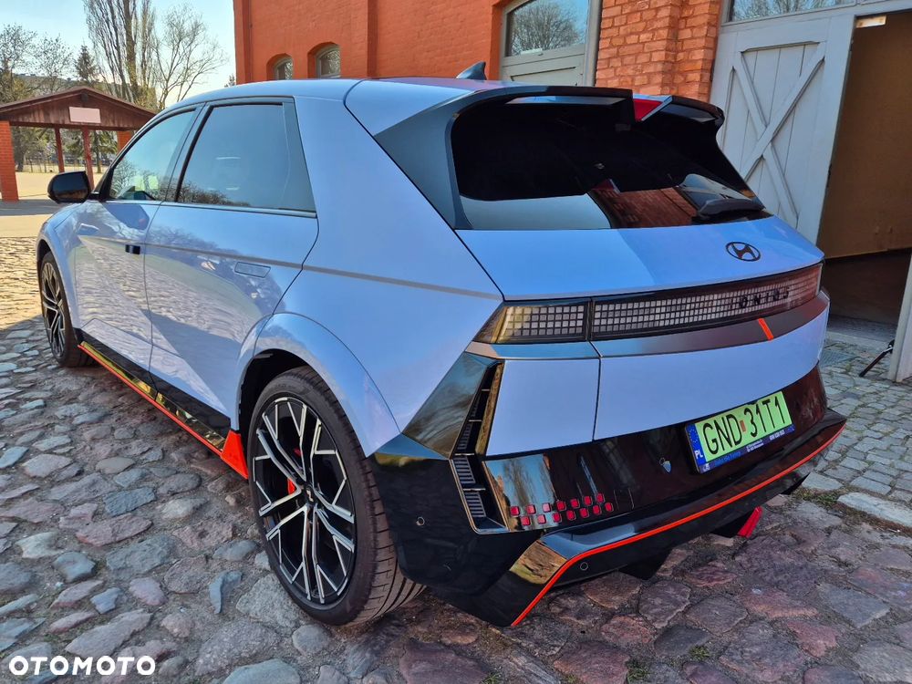 Hyundai IONIQ 5 - 5