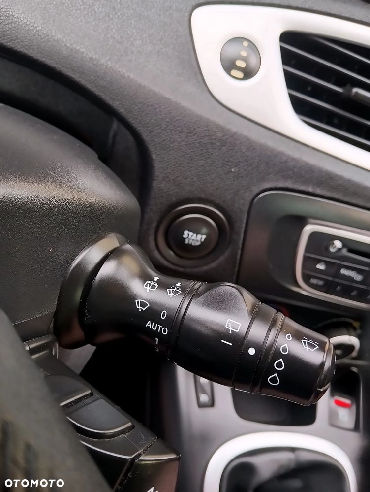 Renault Scenic 1.6 16V 110 Dynamique - 31