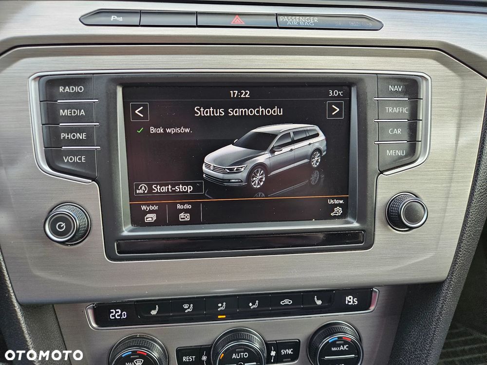 Volkswagen Passat - 12