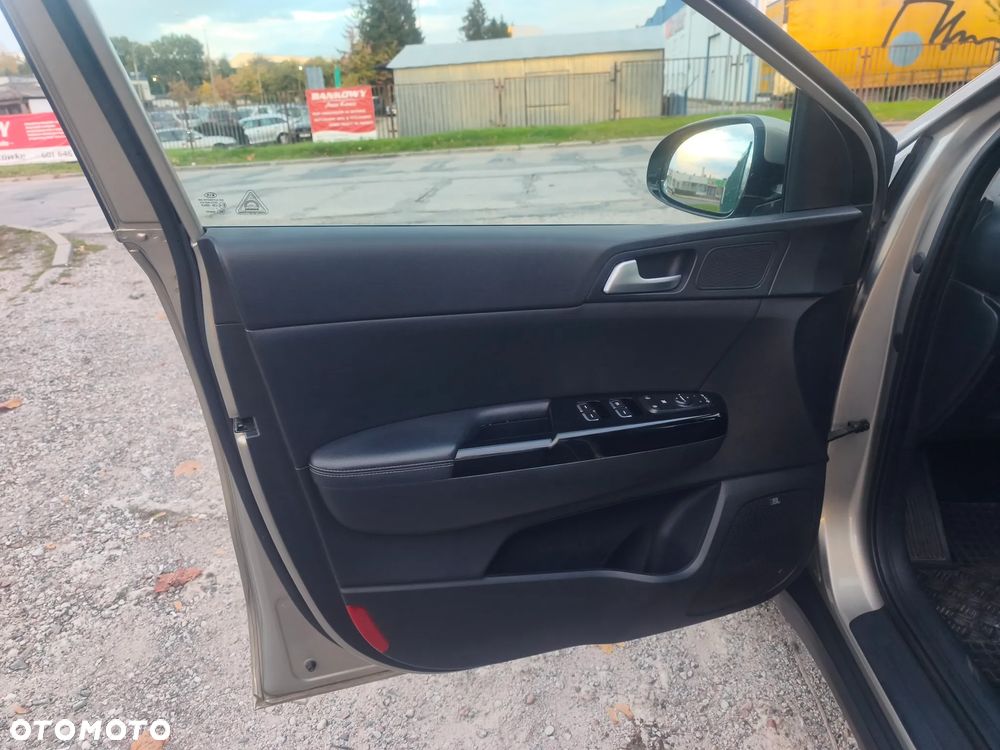 Kia Sportage 1.6 T-GDI Business Line 4WD DCT - 16