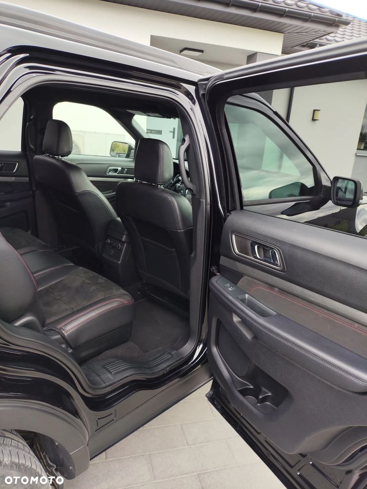 Ford Explorer - 8