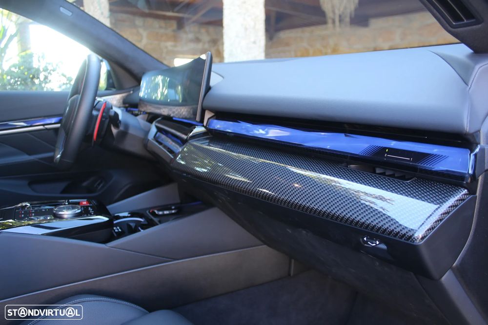 BMW M5 xDrive - 35
