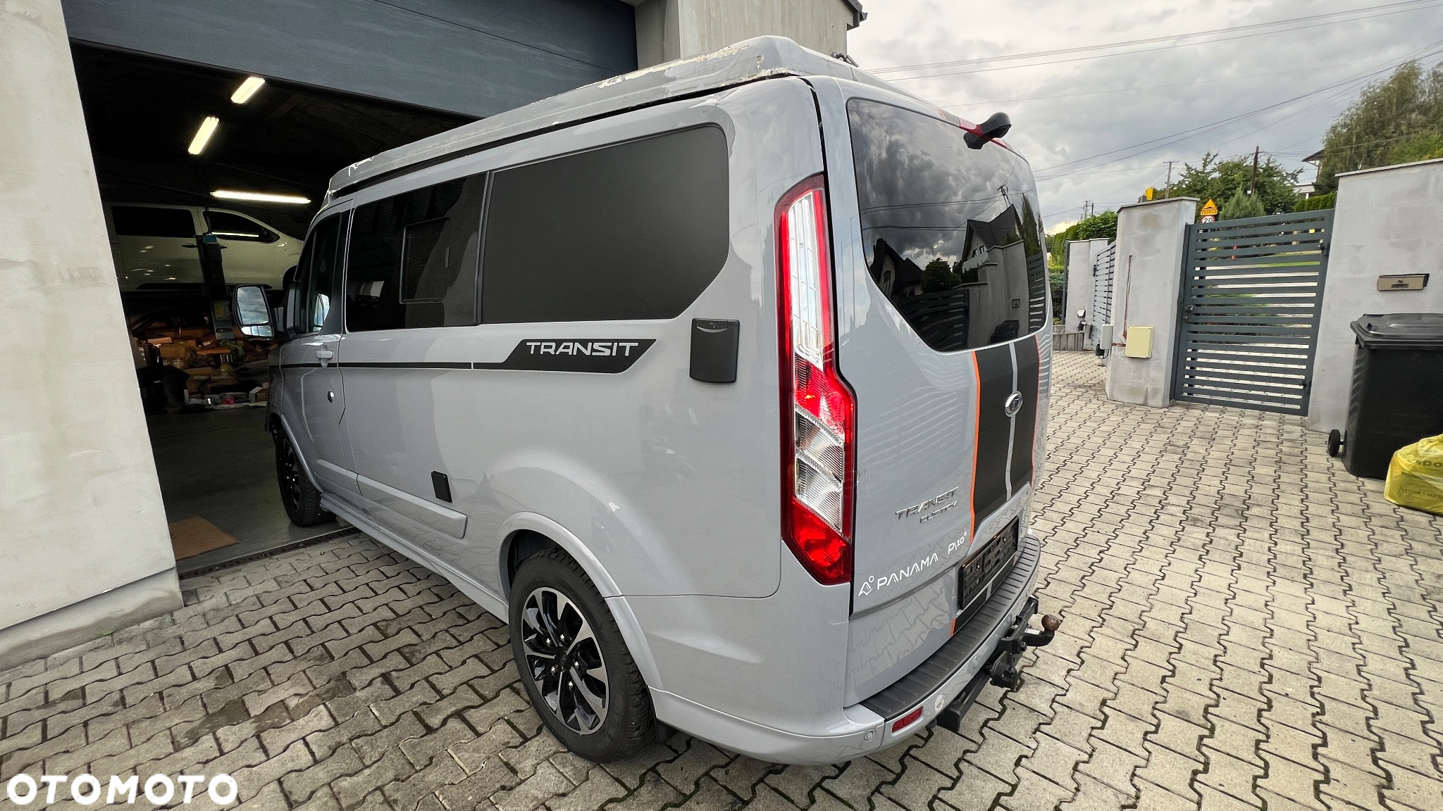 Ford Custom Panama - 5