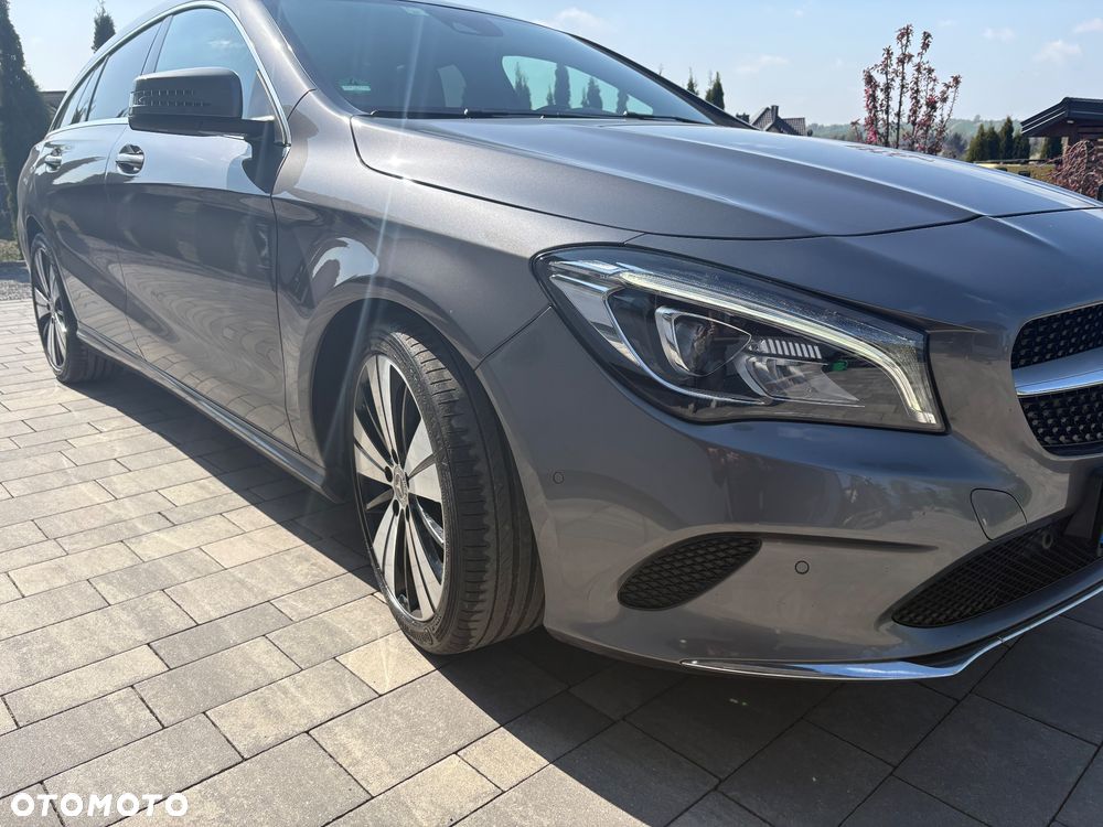 Mercedes-Benz CLA 180 SCORE - 2