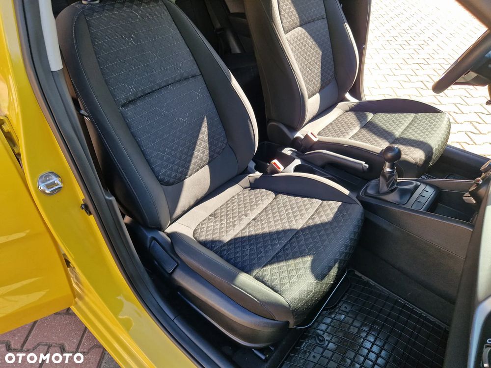 Kia Rio 1.2 L - 23