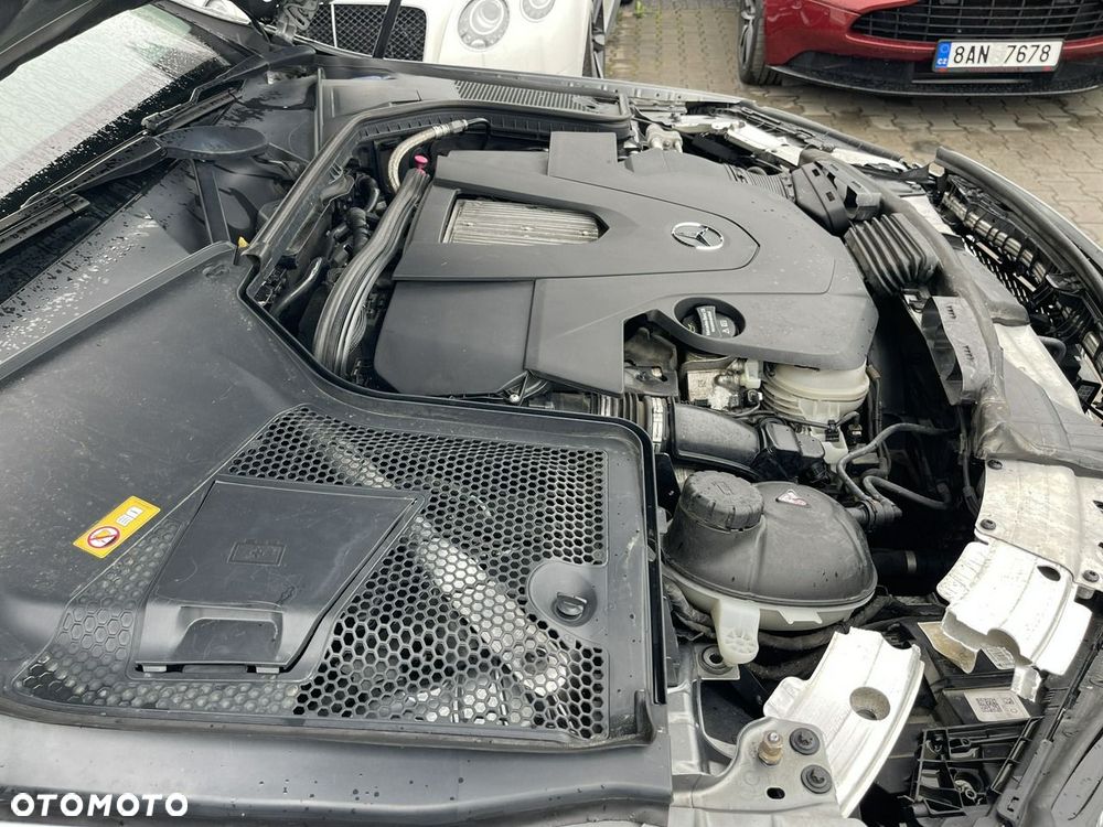 Mercedes-Benz Klasa C 400 4Matic 9G-TRONIC Avantgarde - 15