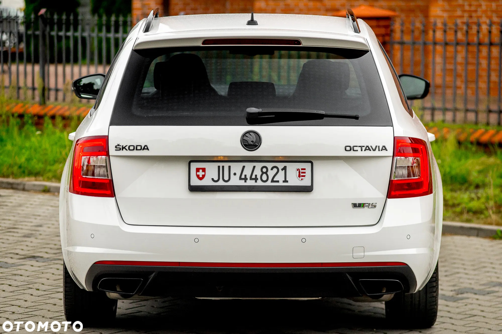 Skoda Octavia 2.0 TSI RS - 14