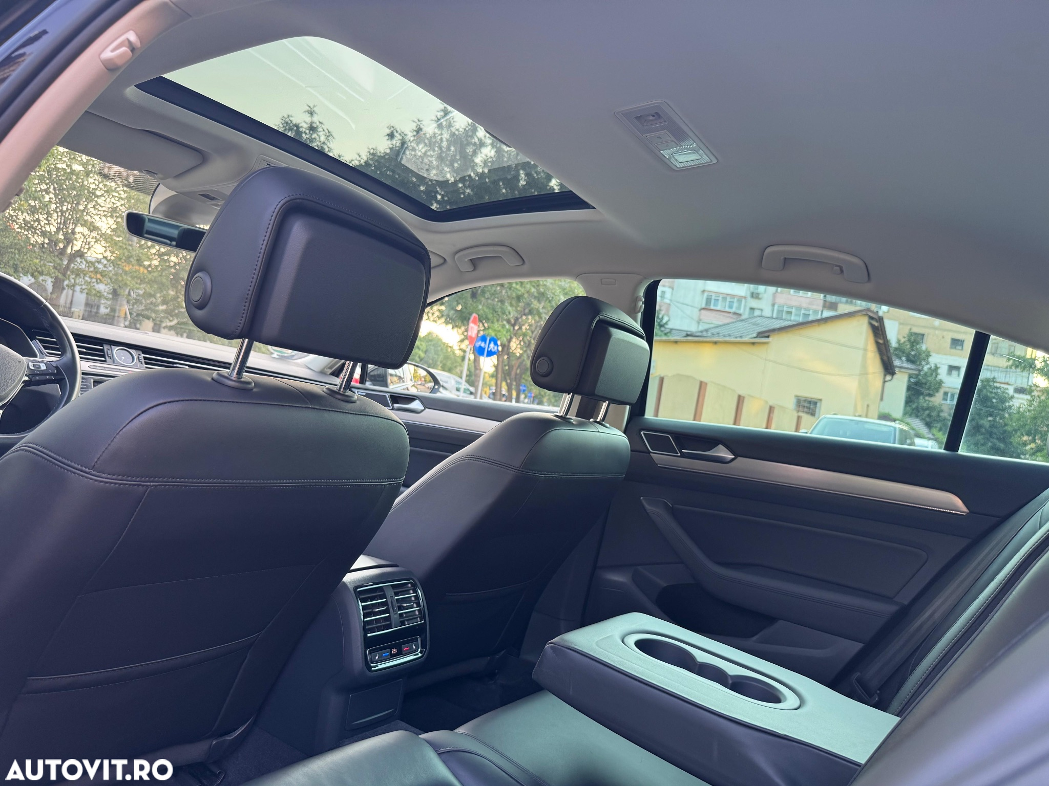 Volkswagen Passat Variant 2.0 TDI DSG Highline - 20