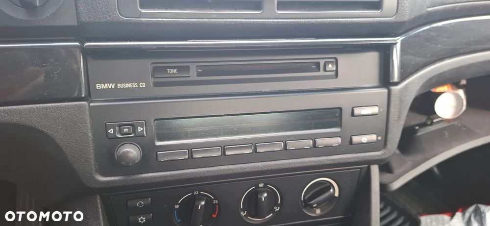 BMW E39 kombi  na części - 8