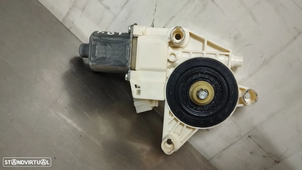 MOTOR ELETRICO DO VIDRO MERCEDES CLASSE C W204 S204 - FRENTE ESQUERDO / DIREITO / TRAS ESQ / TRAS DTO A2048200142 A2048200242 A2048200542 A2048200642 - 4