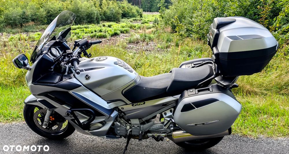 Yamaha FJR - 1