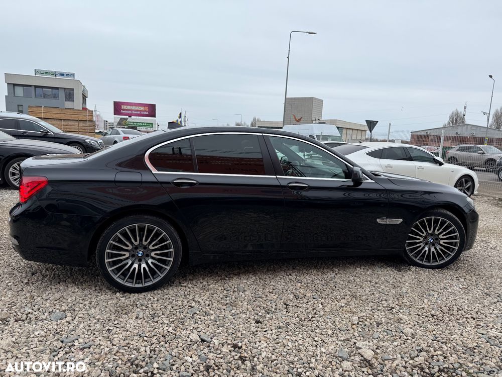 BMW Seria 7 740d xDrive Edition Exclusive - 32