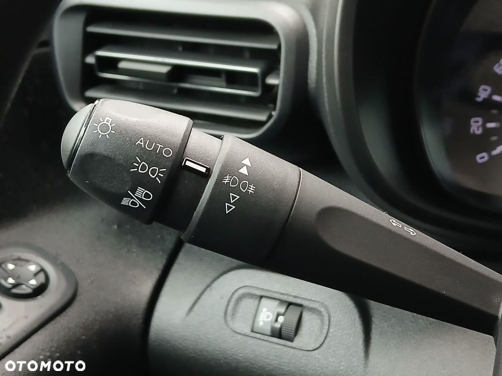 Toyota Proace City Verso 1.5 D-4D Business - 28