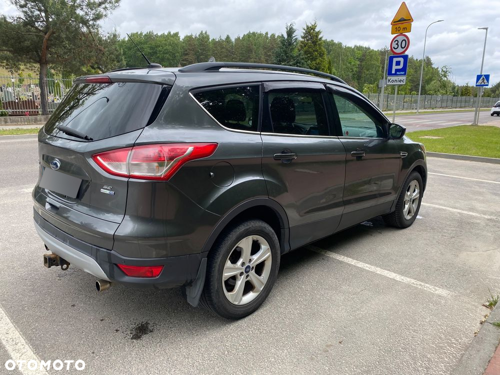 Ford Escape 2.0 EcoBoost AWD Titanium - 5