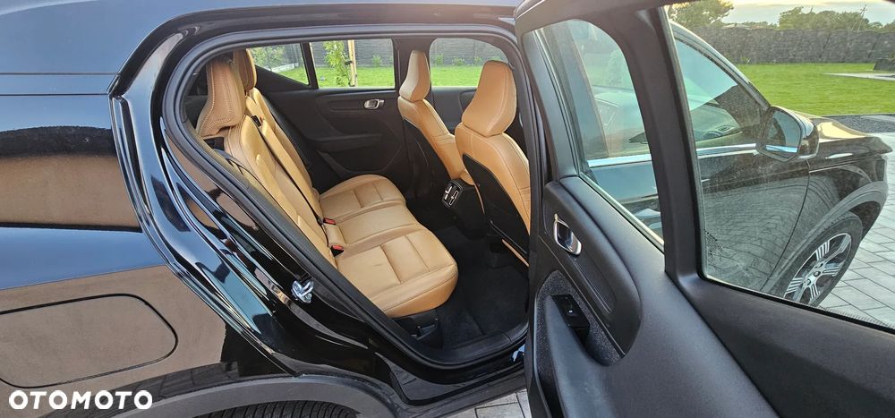 Volvo XC 40 B4 B AWD DKG Inscription - 22