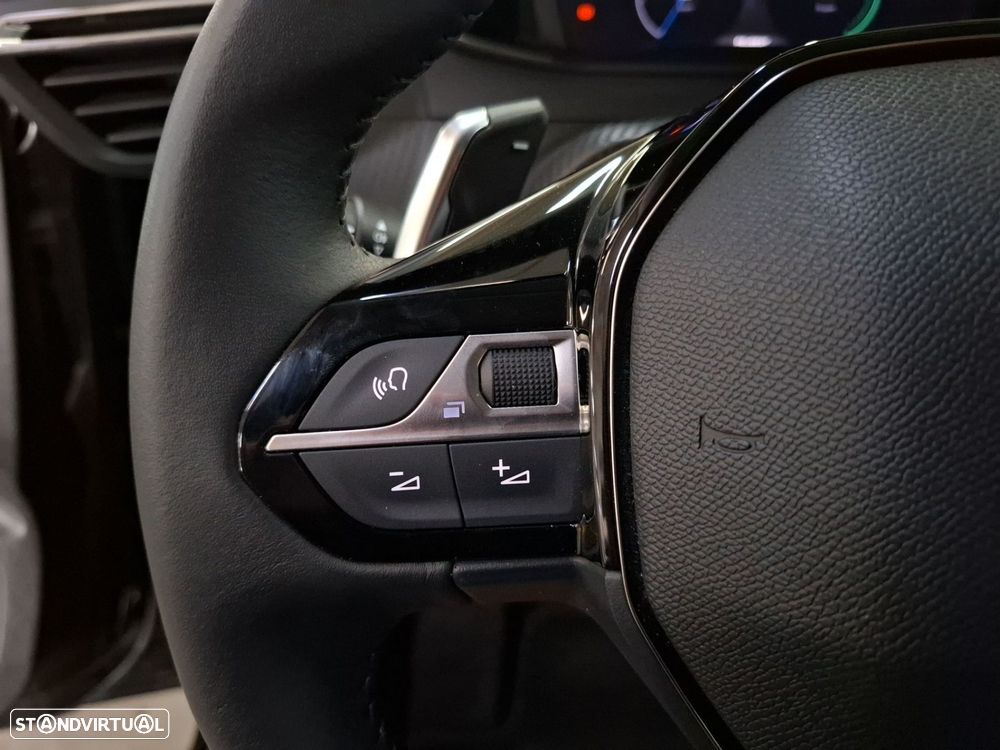 Peugeot 208 1.2 Hybrid Allure e-DCS6 — fotografia 15