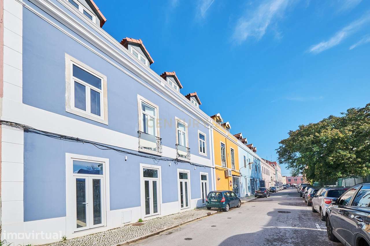 Apartamento T2 de Prestígio Totalmente Renovado na Avenida Luísa Todi - Grande imagem: 4/17