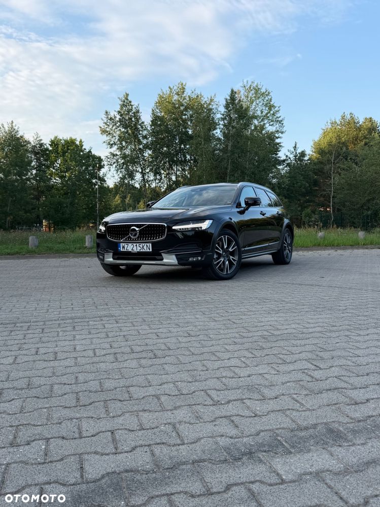 Volvo V90 Cross Country - 2