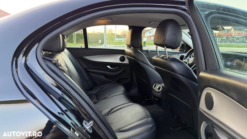 Mercedes-Benz E - 8