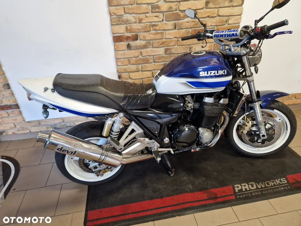 Suzuki GSX - 7