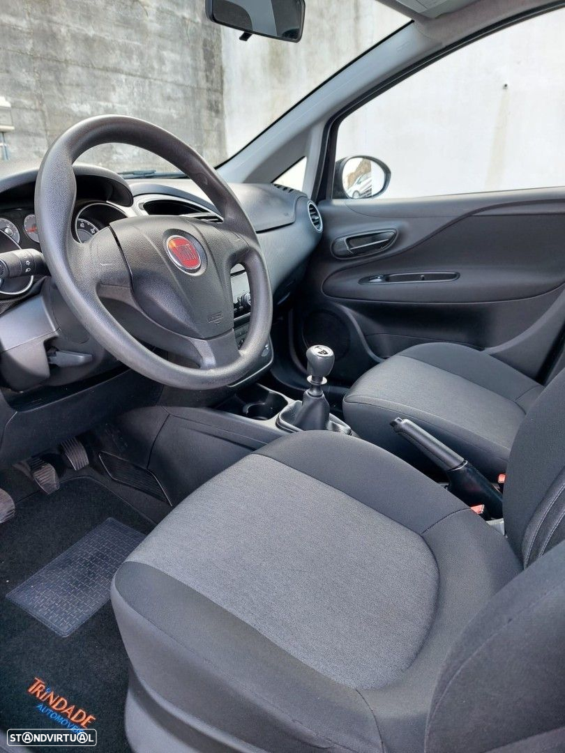 Fiat Punto 1.2 Lounge S&S - 3