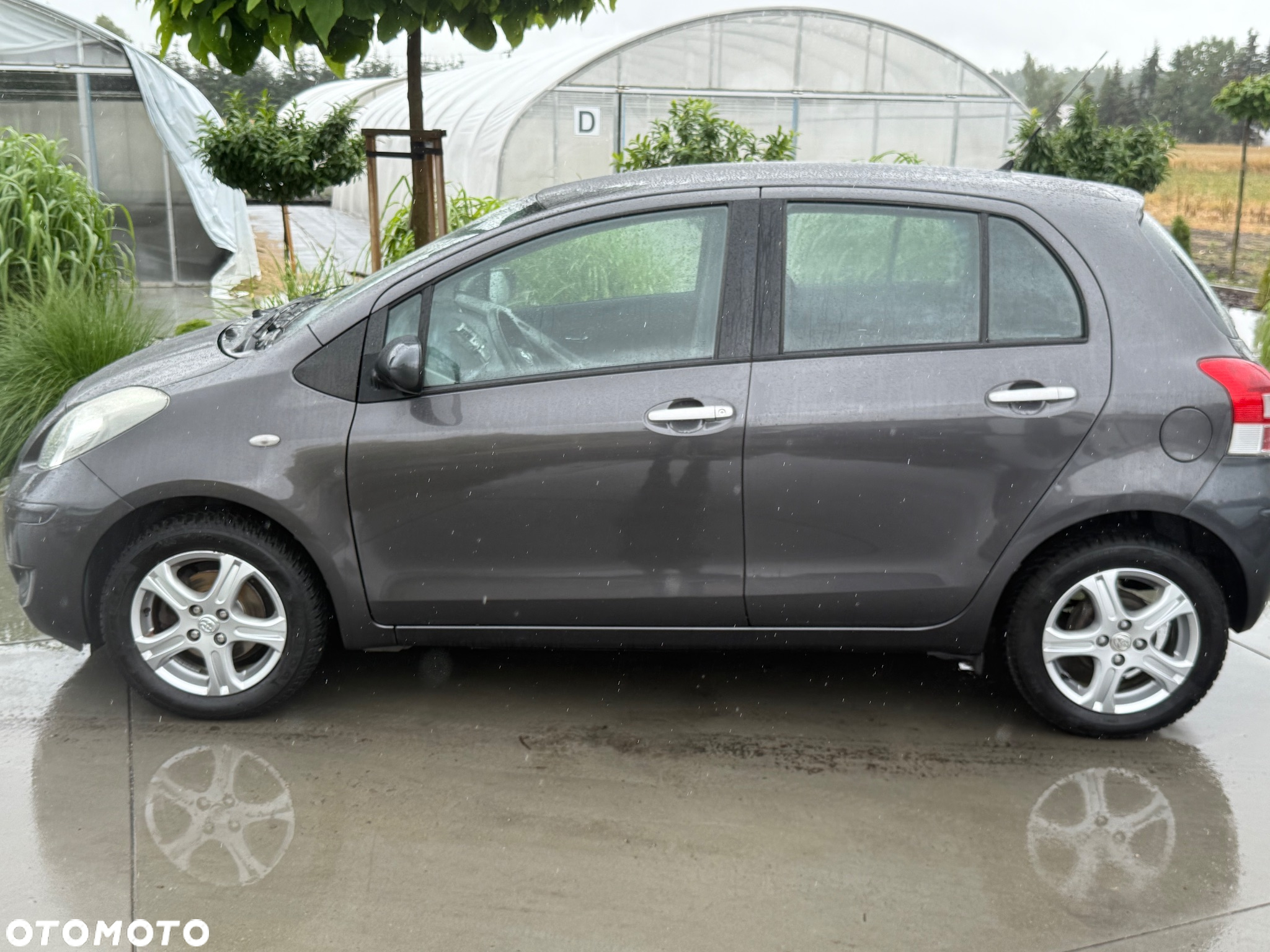 Toyota Yaris 1.0 Luna A/C - 2