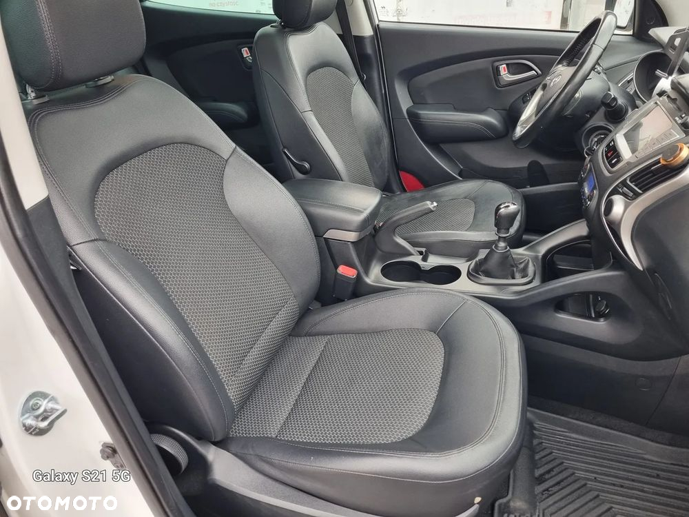Hyundai ix35 1.6 2WD blue Style - 15