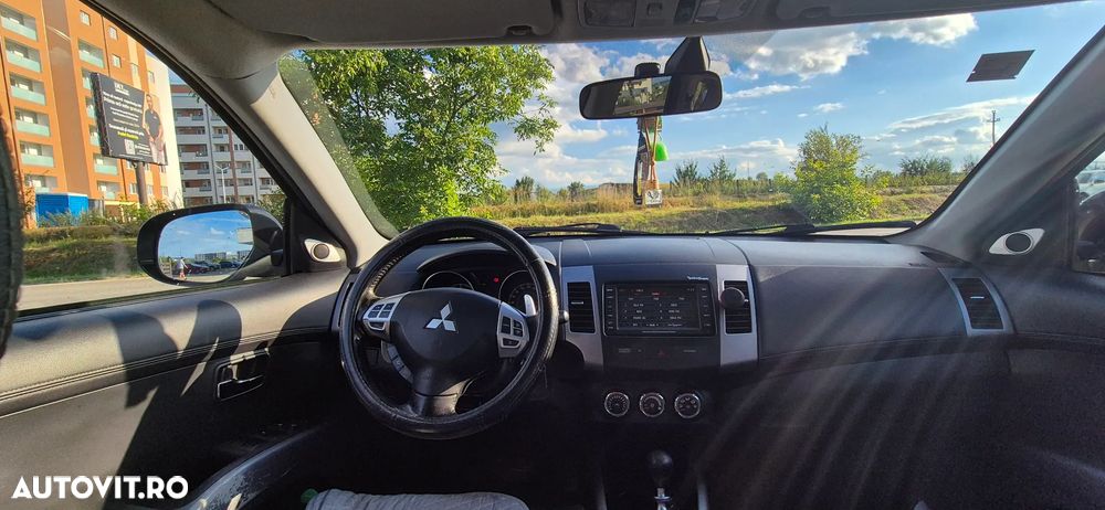 Mitsubishi Outlander 2.2 DI-D 4WD TC-SST Intense+ A05 - 2