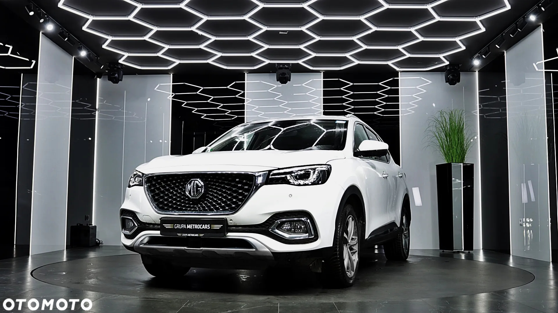 MG EHS 1.5T-GDI PHEV Luxury - 2